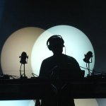 Akasa feat. DJ Shadow